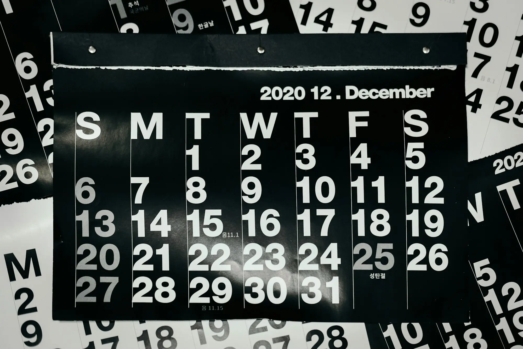 Bold black month calendar with the days counting down to a deadline